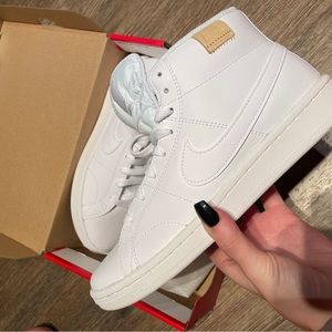 Nike Court Royale 2 Mid Women's Shoes